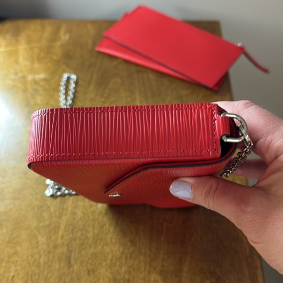 NWOT Louis Vuitton Epi Red Leather Felicia pouchette! Comes with dust bag! - Picture 7 of 15